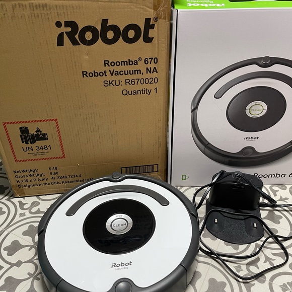 Roomba IRobot 670 - Picture 3 of 4